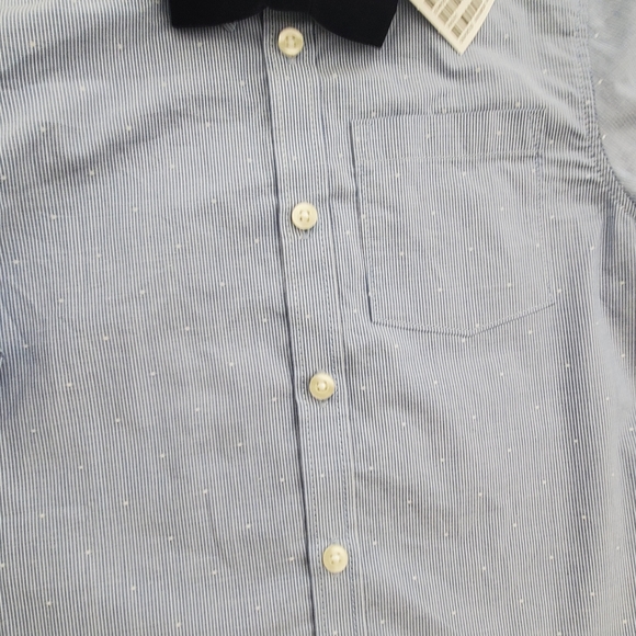 New H&M navy velvet bowtie and button down - Picture 4 of 4